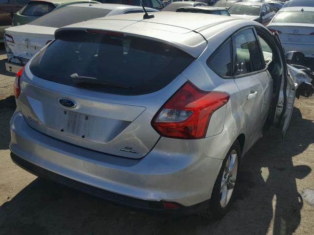 1FADP3K22DL279913 - 2013 FORD FOCUS SE SILVER photo 4