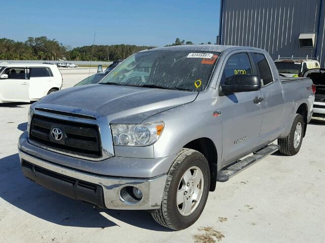 5TFRY5F11DX144778 - 2013 TOYOTA TUNDRA SILVER photo 2