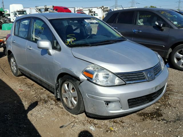 3N1BC13E57L410581 - 2007 NISSAN VERSA SILVER photo 1