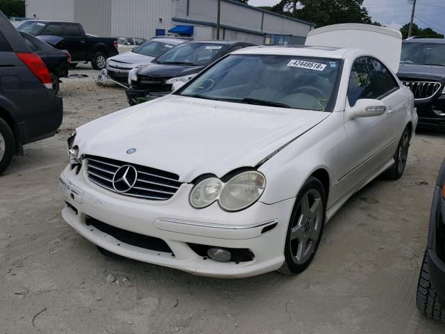 WDBTJ75J35F161191 - 2005 MERCEDES-BENZ CLK 500 WHITE photo 2