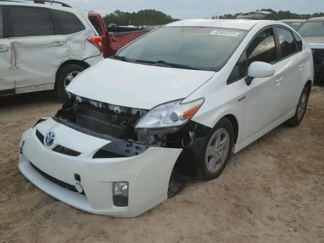 JTDKN3DU9B0309087 - 2011 TOYOTA PRIUS WHITE photo 2