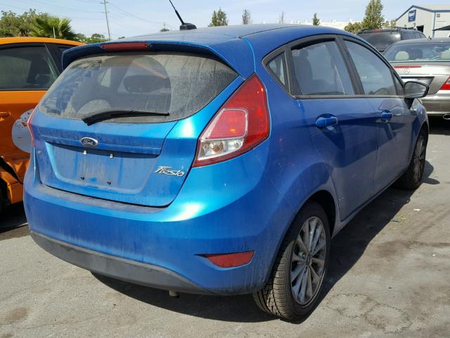 3FADP4EJ6EM136682 - 2014 FORD FIESTA SE BLUE photo 4