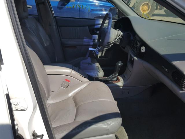 2G4WB55K421136744 - 2002 BUICK REGAL LS WHITE photo 5