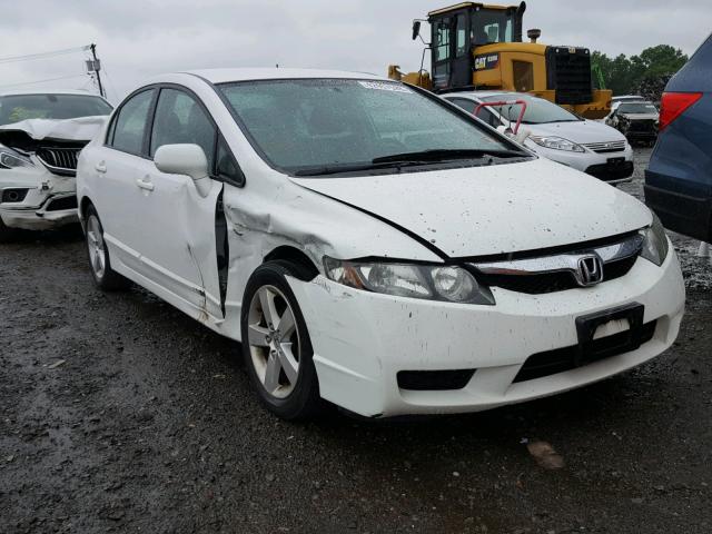 2HGFA1F67BH541782 - 2011 HONDA CIVIC LX-S Weiß Foto 1