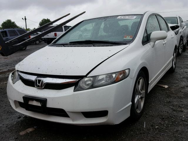 2HGFA1F67BH541782 - 2011 HONDA CIVIC LX-S Weiß Foto 2