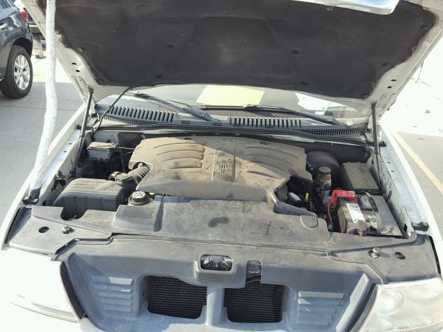 5LMEU88H24ZJ44985 - 2004 LINCOLN AVIATOR 白色 照片 7