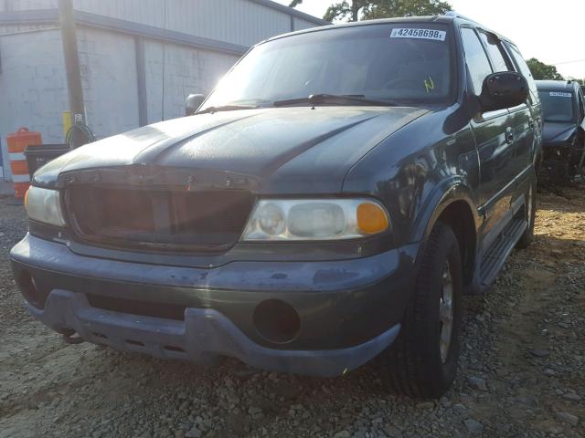 5LMPU28A9XLJ24863 - 1999 LINCOLN NAVIGATOR BURGUNDY photo 2