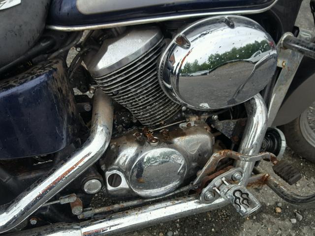 JH2RC44611M453534 - 2001 HONDA VT750 CD2 BLUE photo 9