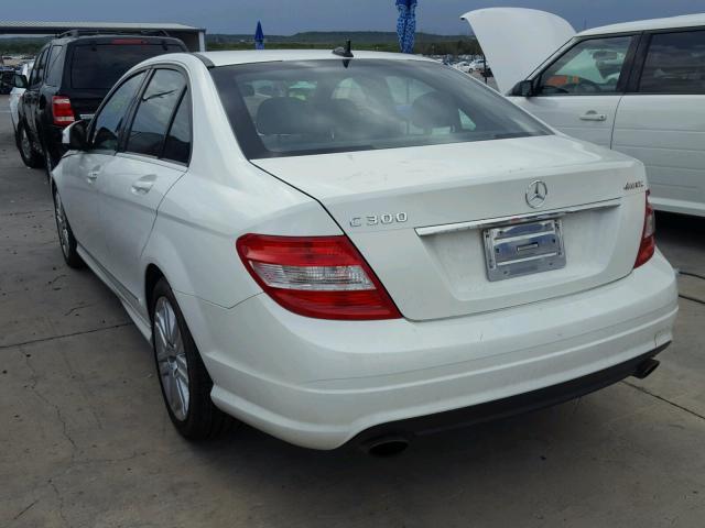 WDDGF81X39R073739 - 2009 MERCEDES-BENZ C 300 4MAT WHITE photo 3