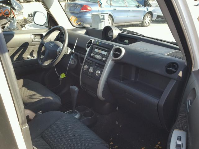 JTLKT324X64047737 - 2006 TOYOTA SCION XB თეთრი ფოტო 5