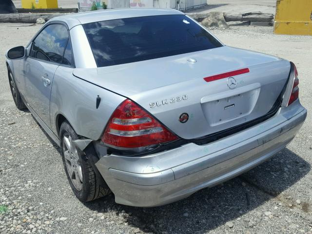 WDBKK49F62F257955 - 2002 MERCEDES-BENZ SLK 230 KO SILVER photo 3