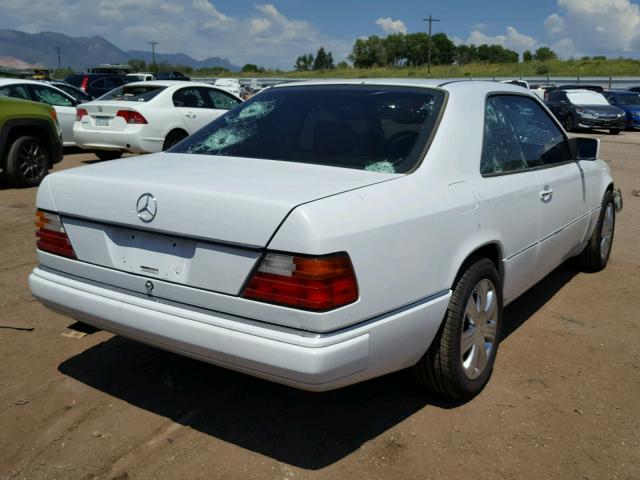 WDBEA51D2MB522719 - 1991 MERCEDES-BENZ 300 CE WHITE photo 4