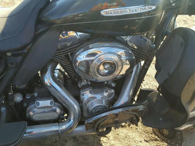 1HD1KEM19BB631320 - 2011 HARLEY-DAVIDSON FLHTK BLACK photo 7