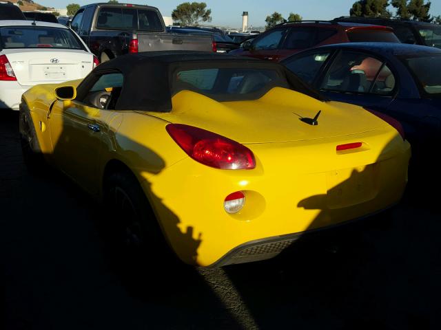 1G2MB35B77Y113564 - 2007 PONTIAC SOLSTICE YELLOW photo 3