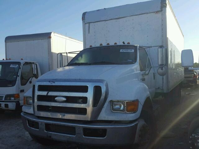 3FRNF65C89V110442 - 2009 FORD F650 SUPER WHITE photo 2