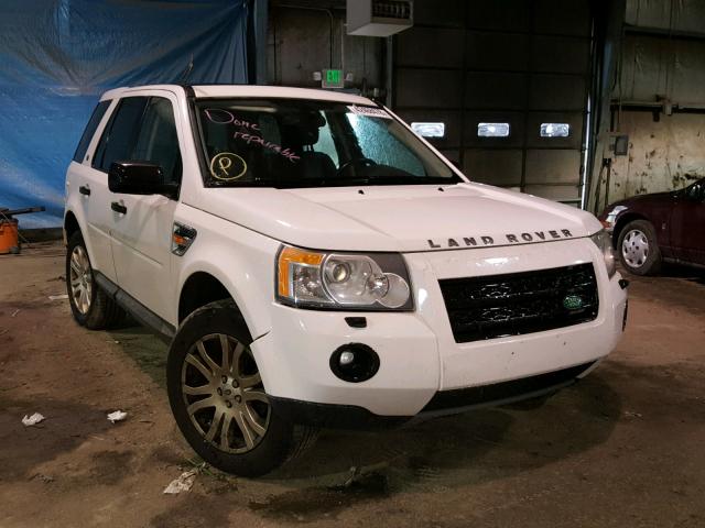 SALFP24N58H044671 - 2008 LAND ROVER LR2 SE WHITE photo 1