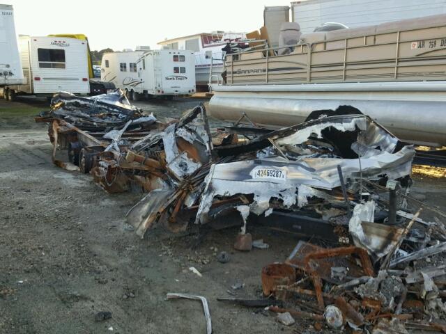 1UJBJ02N661ET0183 - 2006 JAYC TRAVEL TRL დამწვარი ფოტო 1