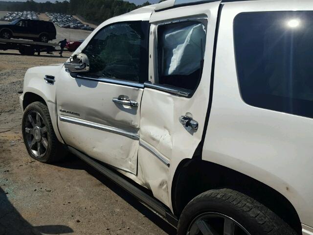 1GYS4CEF7BR162180 - 2011 CADILLAC ESCALADE P WHITE photo 10