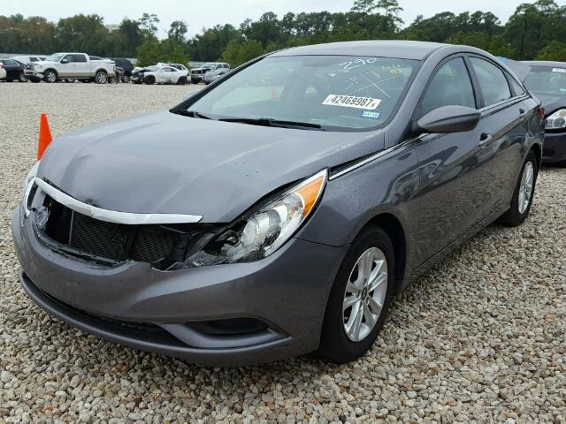 5NPEB4AC3DH753921 - 2013 HYUNDAI SONATA CHARCOAL photo 2