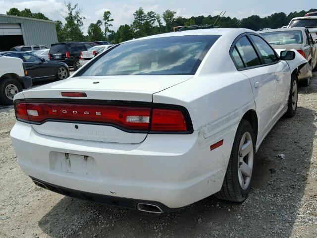 2C3CDXAT4DH721818 - 2013 DODGE CHARGER PO WHITE photo 4