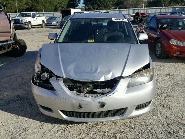 JM1BK12F841112426 - 2004 MAZDA 3 I SILVER photo 9