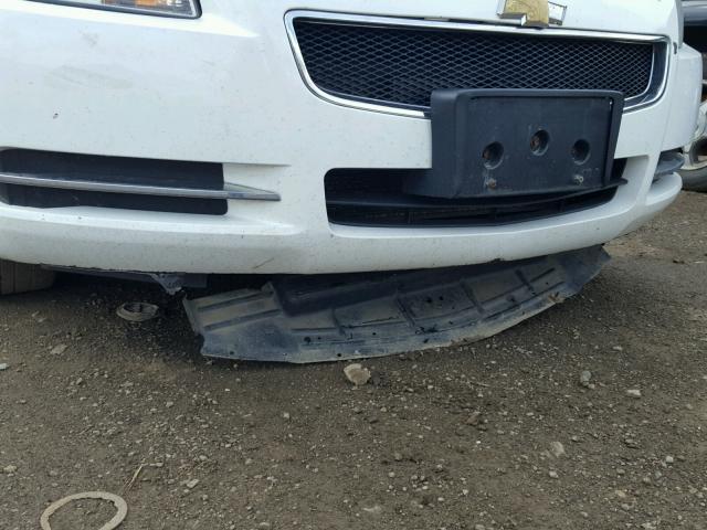 1G1ZC5EB3AF313332 - 2010 CHEVROLET MALIBU 1LT WHITE photo 9