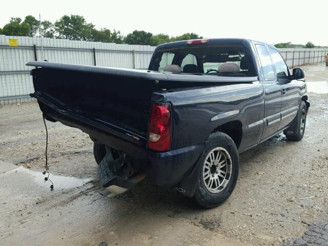 2GCEC19TX51359433 - 2005 CHEVROLET SILVERADO BLUE photo 4