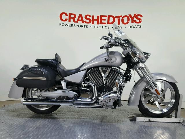 5VPCD26D373004481 - 2007 VICTORY MOTORCYCLES KINGPIN ვერცხლისფერი ფოტო 1