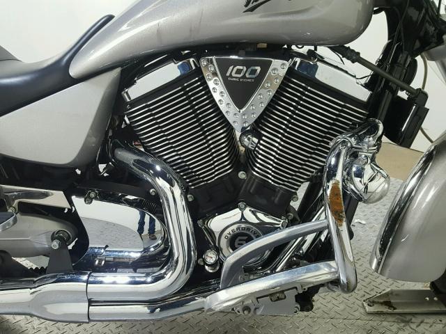 5VPCD26D373004481 - 2007 VICTORY MOTORCYCLES KINGPIN ვერცხლისფერი ფოტო 11