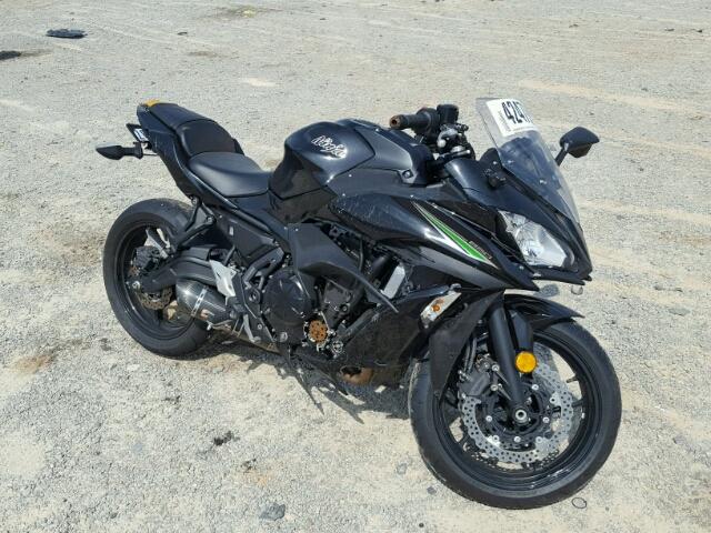 JKAEXEJ11HDA01097 - 2017 KAWASAKI EX650 J შავი ფოტო 1