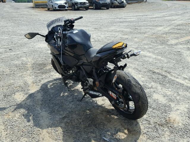 JKAEXEJ11HDA01097 - 2017 KAWASAKI EX650 J შავი ფოტო 3
