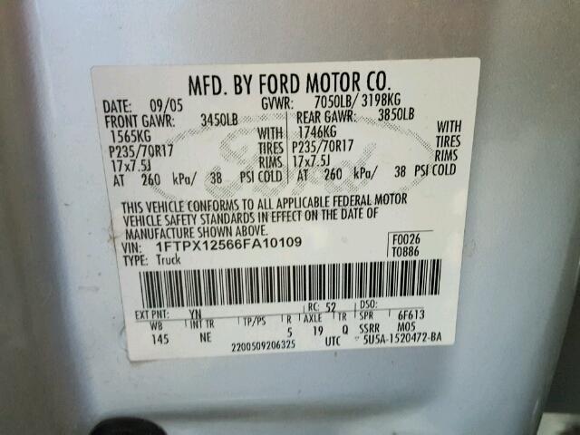 1FTPX12566FA10109 - 2006 FORD F150 SILVER photo 10