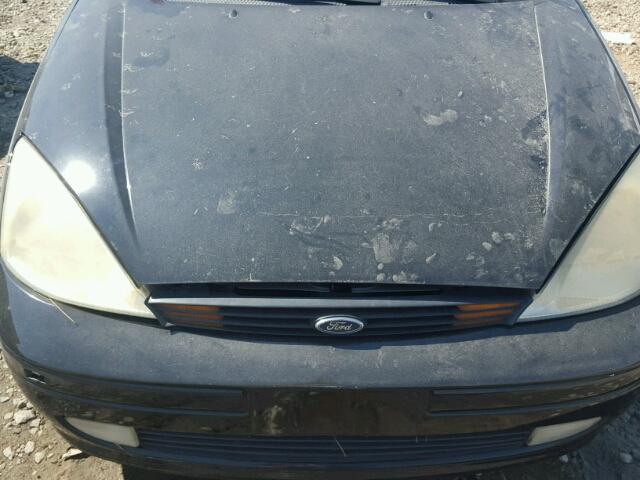 1FAFP34321W364386 - 2001 FORD FOCUS BLACK photo 7