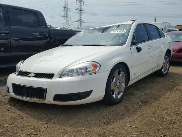 2G1WD58C589277652 - 2008 CHEVROLET IMPALA SUP WHITE photo 2