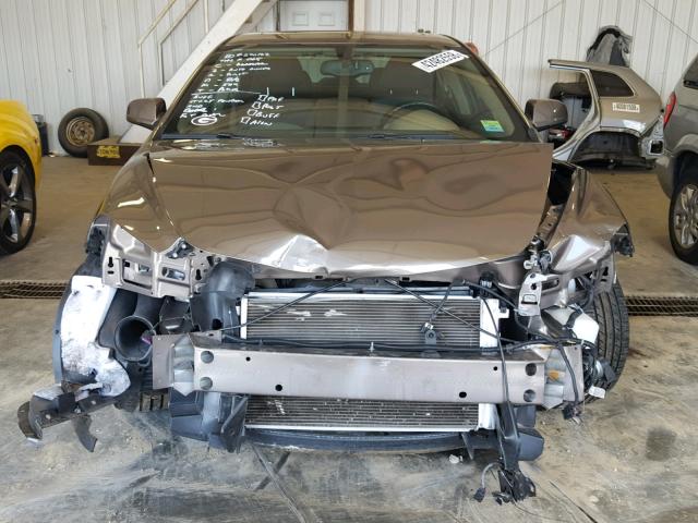 1G1ZE5E71BF233468 - 2011 CHEVROLET MALIBU LTZ 棕色 照片 9