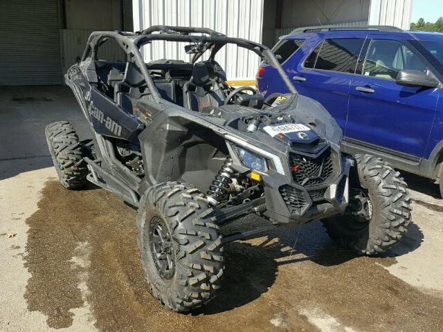 3JBVXAW2XHK000336 - 2017 CAN-AM MAVERICK X BLACK photo 1