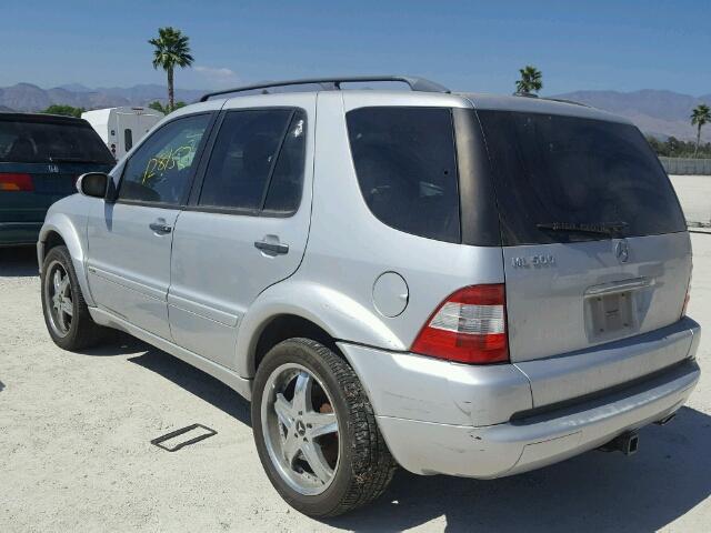 4JGAB75E02A314672 - 2002 MERCEDES-BENZ ML 500 SILVER photo 3