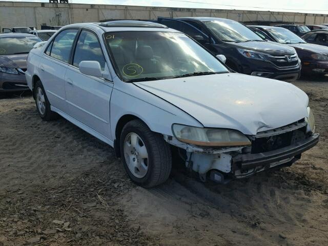 1HGCG16571A069010 - 2001 HONDA ACCORD WHITE photo 1