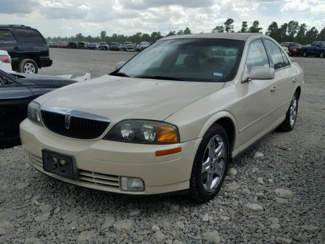 1LNHM87A72Y704782 - 2002 LINCOLN LS 奶油色 照片 2