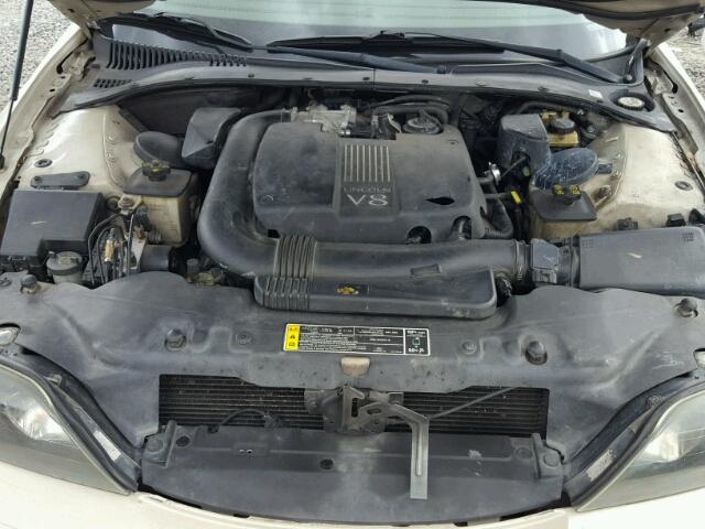 1LNHM87A72Y704782 - 2002 LINCOLN LS 奶油色 照片 7
