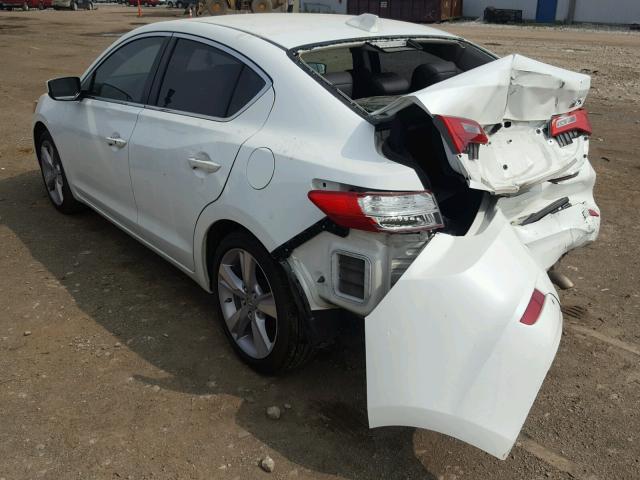 19VDE1F30FE000356 - 2015 ACURA ILX 20 WHITE photo 3