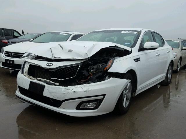 5XXGM4A7XFG438909 - 2015 KIA OPTIMA LX WHITE photo 2