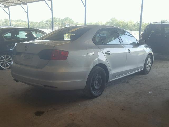3VW2K7AJ7EM407611 - 2014 VOLKSWAGEN JETTA BASE SILVER photo 4