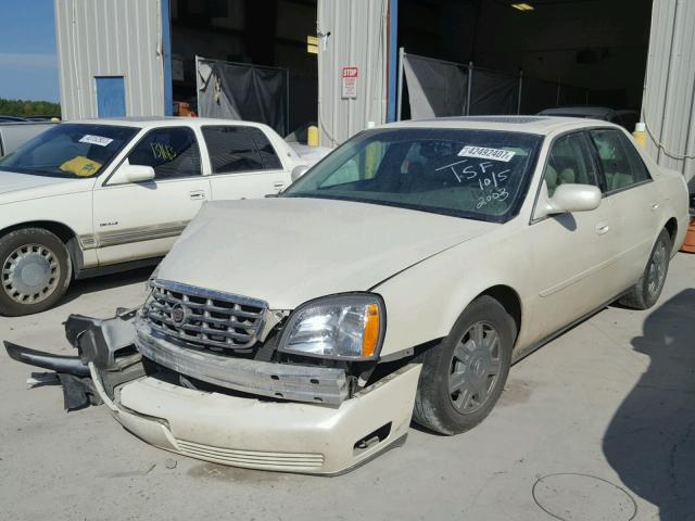 1G6KD54YX3U266524 - 2003 CADILLAC DEVILLE WHITE photo 2