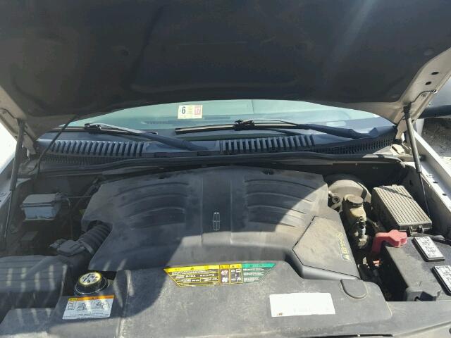 5LMEU78H13ZJ49894 - 2003 LINCOLN AVIATOR 银色 照片 7