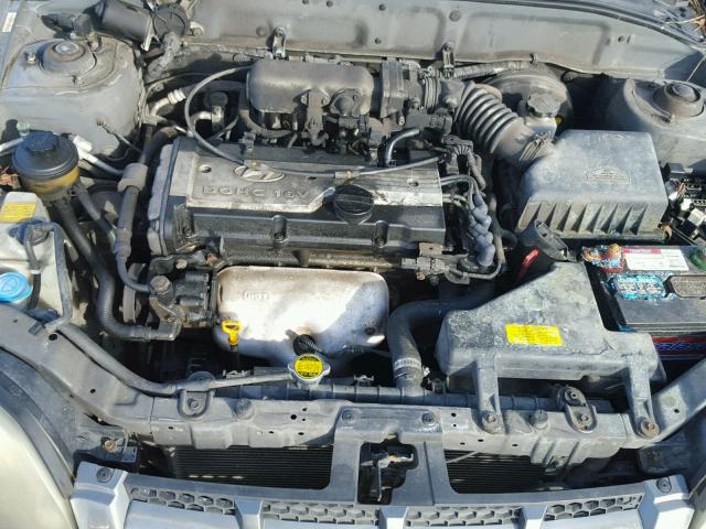 KMHCG35CX5U344878 - 2005 HYUNDAI ACCENT GS GRAY photo 7