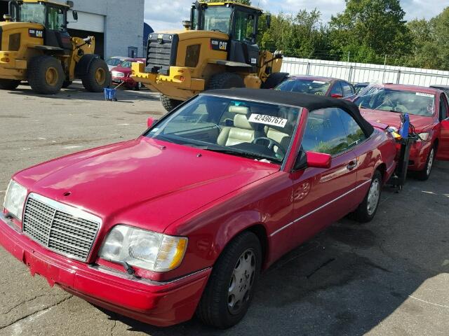 WDBEA66E2SC250137 - 1995 MERCEDES-BENZ E RED photo 2