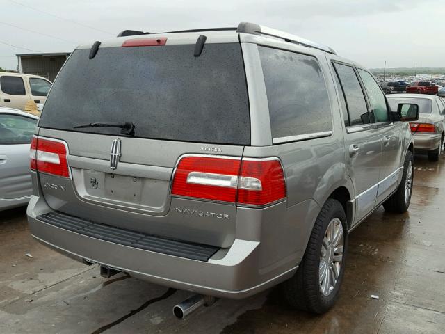 5LMFU275X8LJ03389 - 2008 LINCOLN NAVIGATOR Gümüş foto 4
