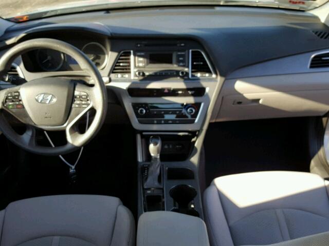 5NPE24AF0FH156982 - 2015 HYUNDAI SONATA SE ვერცხლისფერი ფოტო 9