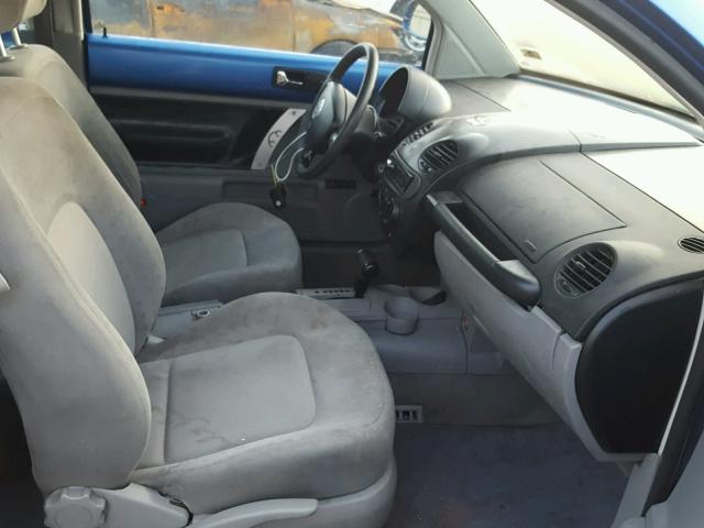 3VWCC21C4XM418834 - 1999 VOLKSWAGEN NEW BEETLE ლურჯი ფოტო 5